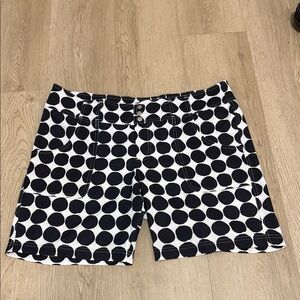 JOFIT WHITE AND BLACK POLKA DOT GOLF SHORTS EUC SIZE 8